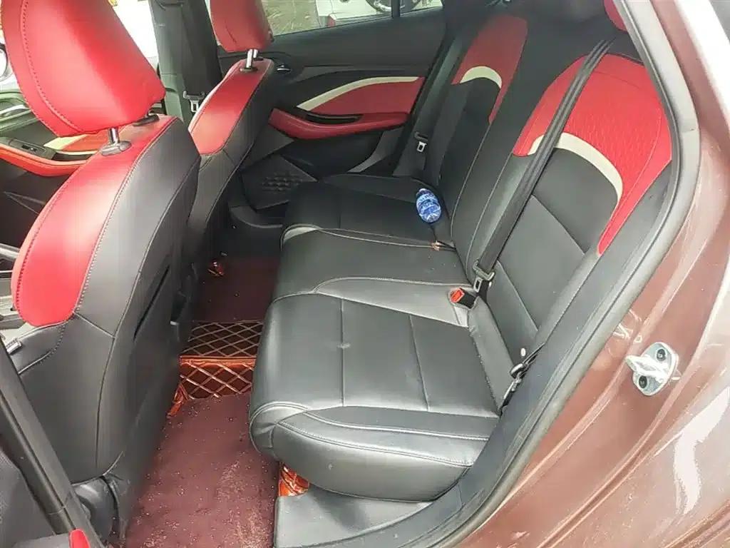 MG5 2022 180DVVT Manual Youth Luxury Edition — миниатюра 17