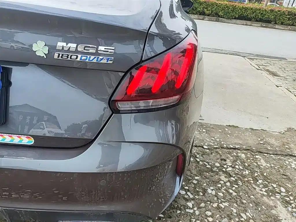 MG5 2022 180DVVT Manual Youth Luxury Edition — миниатюра 8