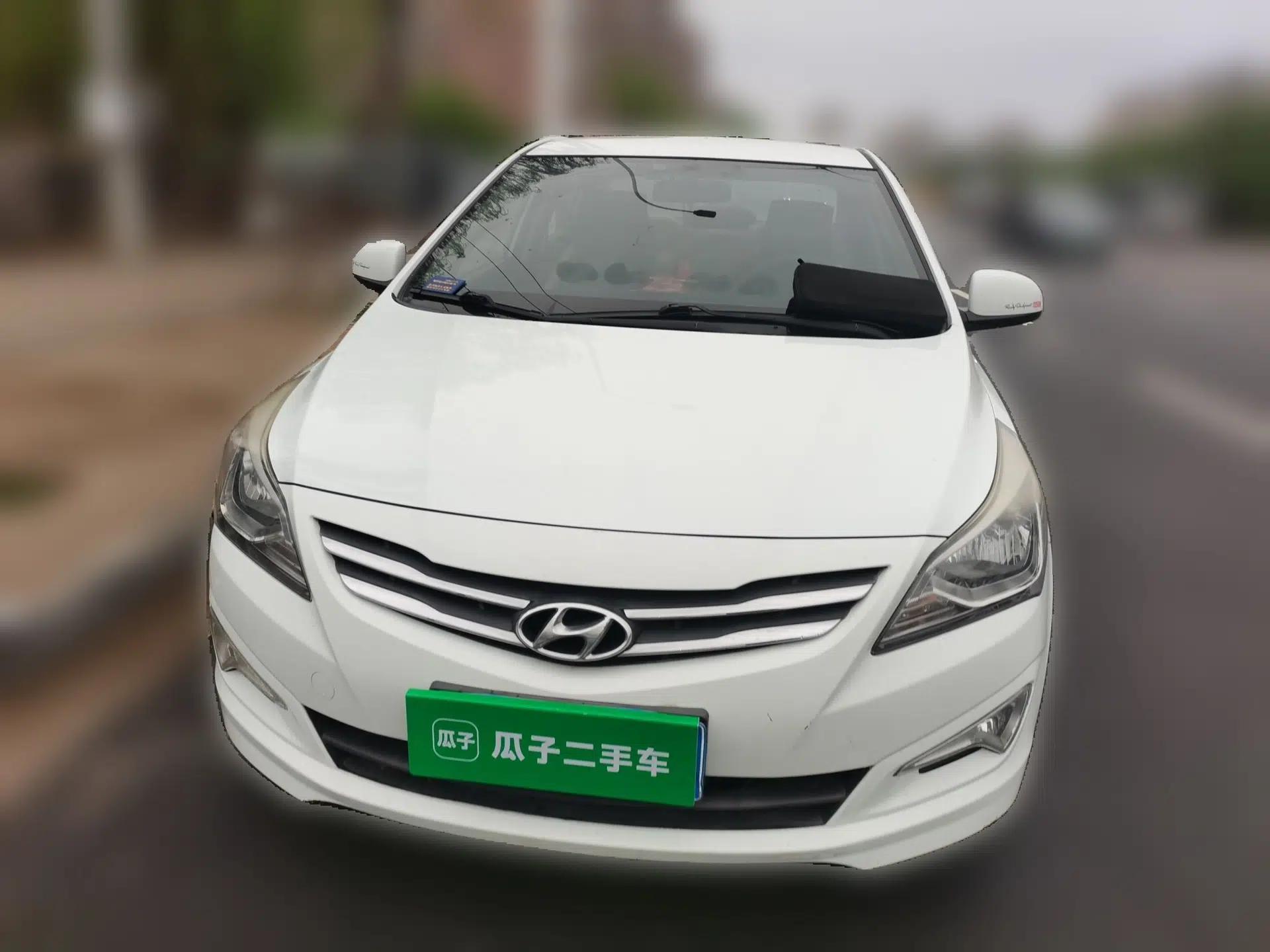 Hyundai Verna (older generation) 2014 1.4L Manual Smart GLS Trim — миниатюра 2
