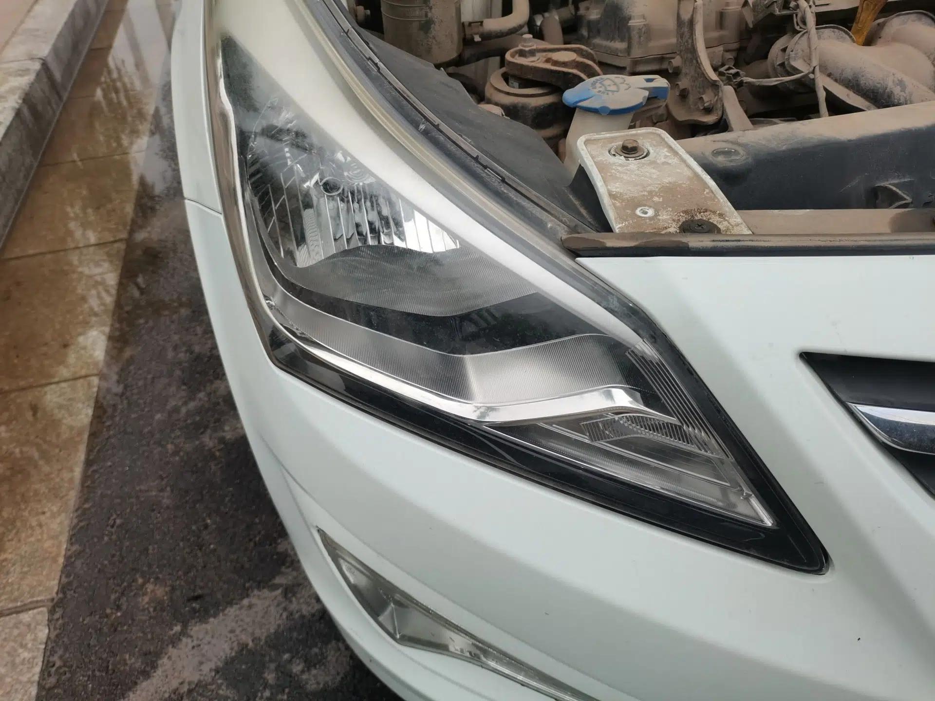 Hyundai Verna (older generation) 2014 1.4L Manual Smart GLS Trim — миниатюра 7