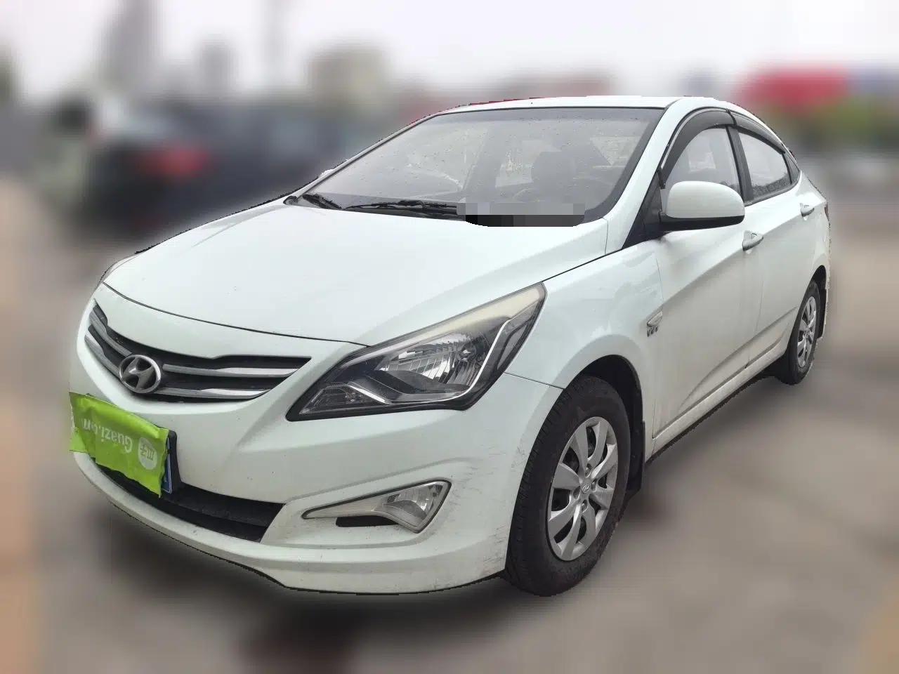 Hyundai Verna (older generation) 2016 1.4L Manual Smart GLS Trim — миниатюра 1