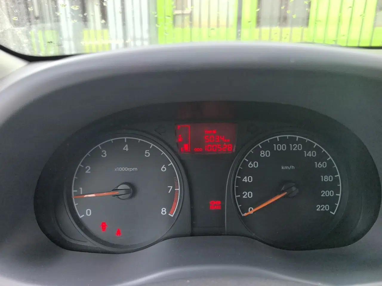 Hyundai Verna (older generation) 2016 1.4L Manual Smart GLS Trim — миниатюра 13