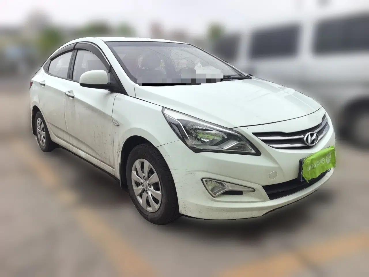 Hyundai Verna (older generation) 2016 1.4L Manual Smart GLS Trim — миниатюра 3