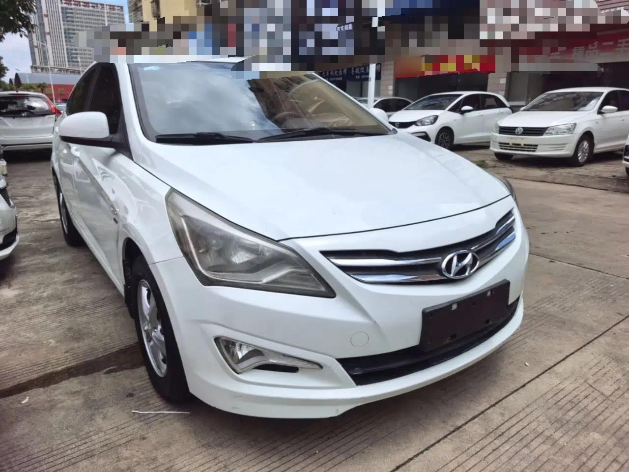 Hyundai Verna (older generation) 2016 1.4L Automatic Smart GLS — миниатюра 3