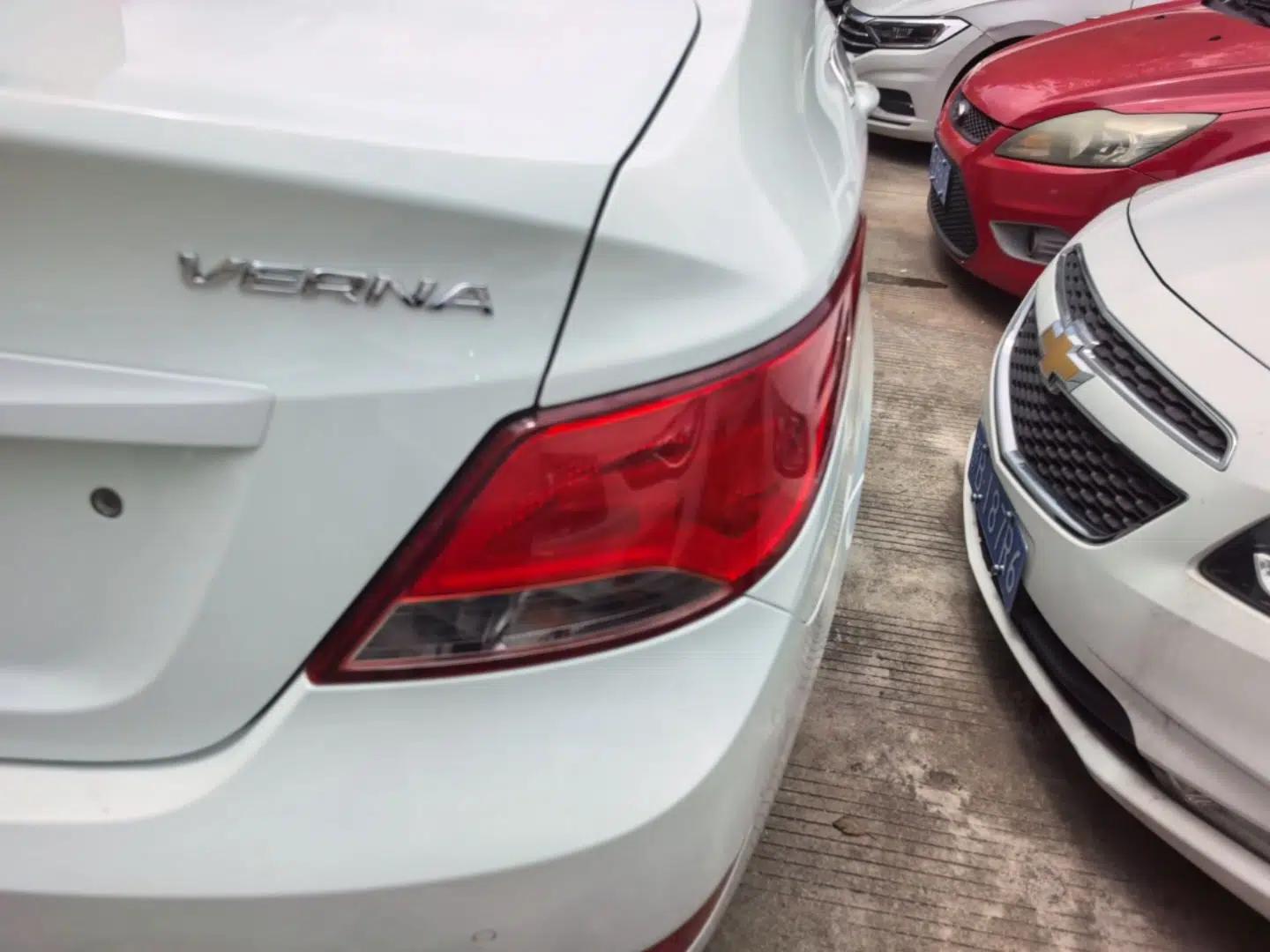 Hyundai Verna (older generation) 2016 1.4L Automatic Smart GLS — миниатюра 7