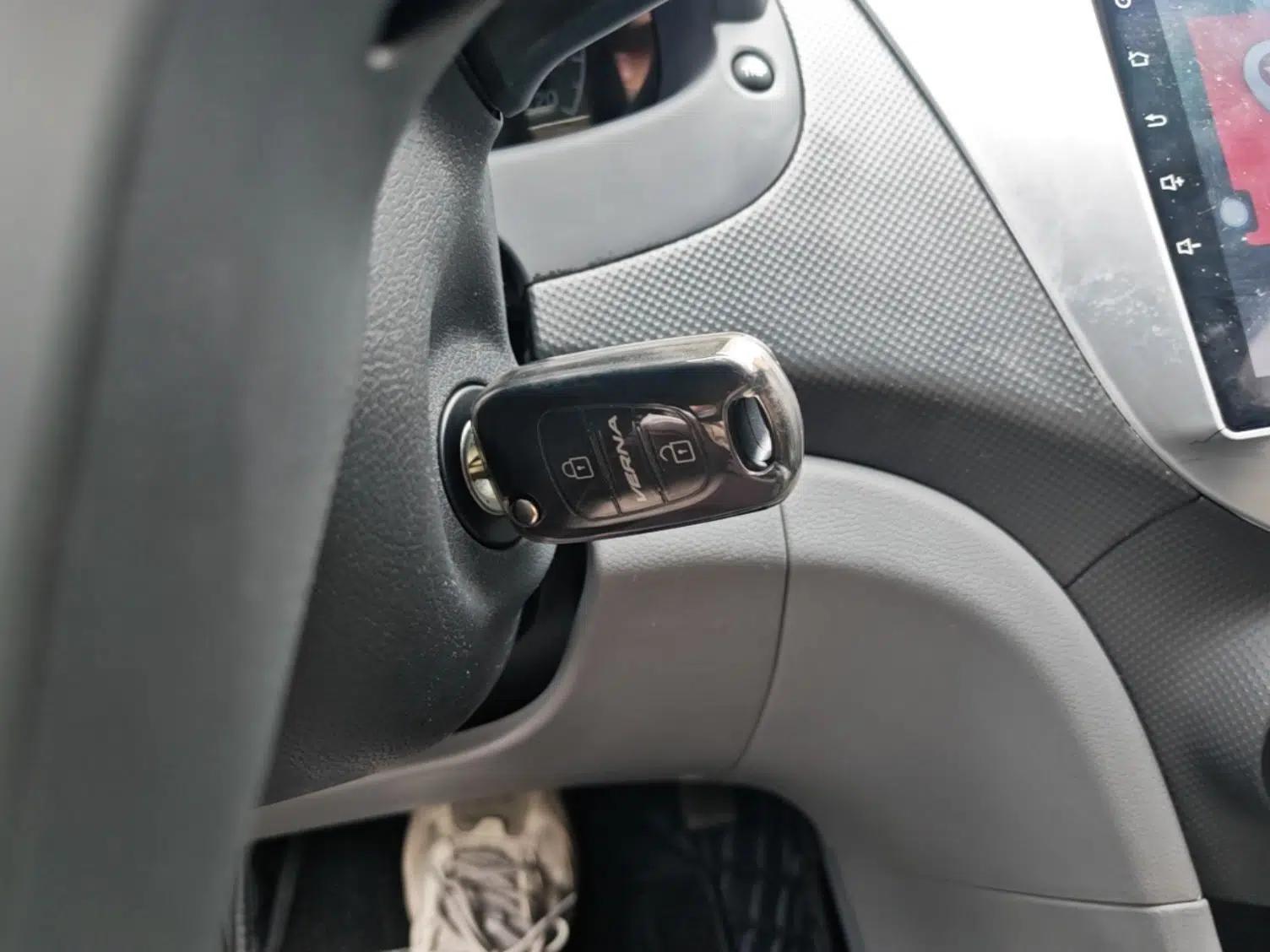 Hyundai Verna (older generation) 2016 1.4L Automatic Smart GLS — миниатюра 22