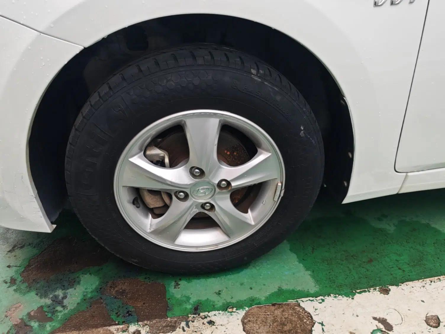 Hyundai Verna (older generation) 2016 1.4L Automatic Smart GLS — миниатюра 9