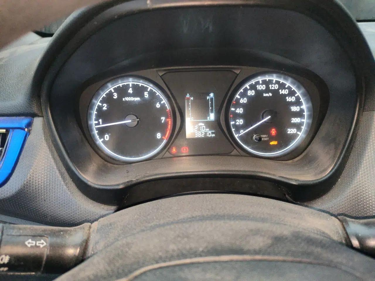 Hyundai Verna (older generation) 2017 1.4L Manual Refreshed Version China VI Standard — миниатюра 13