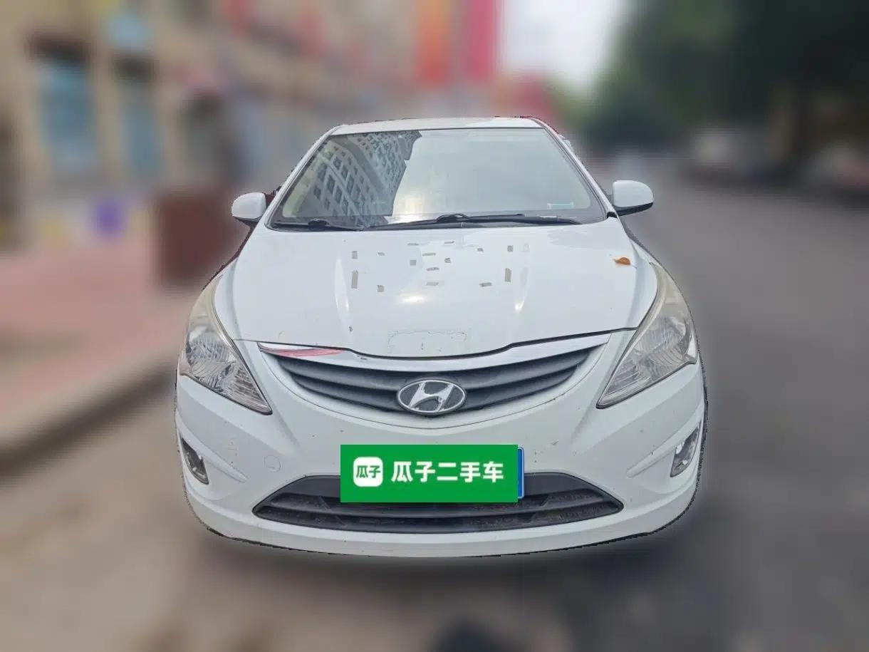 Hyundai Verna (older generation) 2010 Sedan 1.4L Manual Comfort GS — миниатюра 2