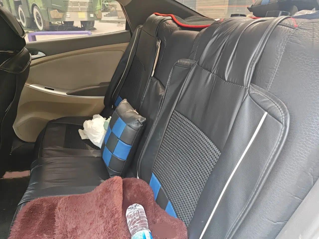 Hyundai Verna (older generation) 2010 Sedan 1.4L Manual Comfort GS — миниатюра 18