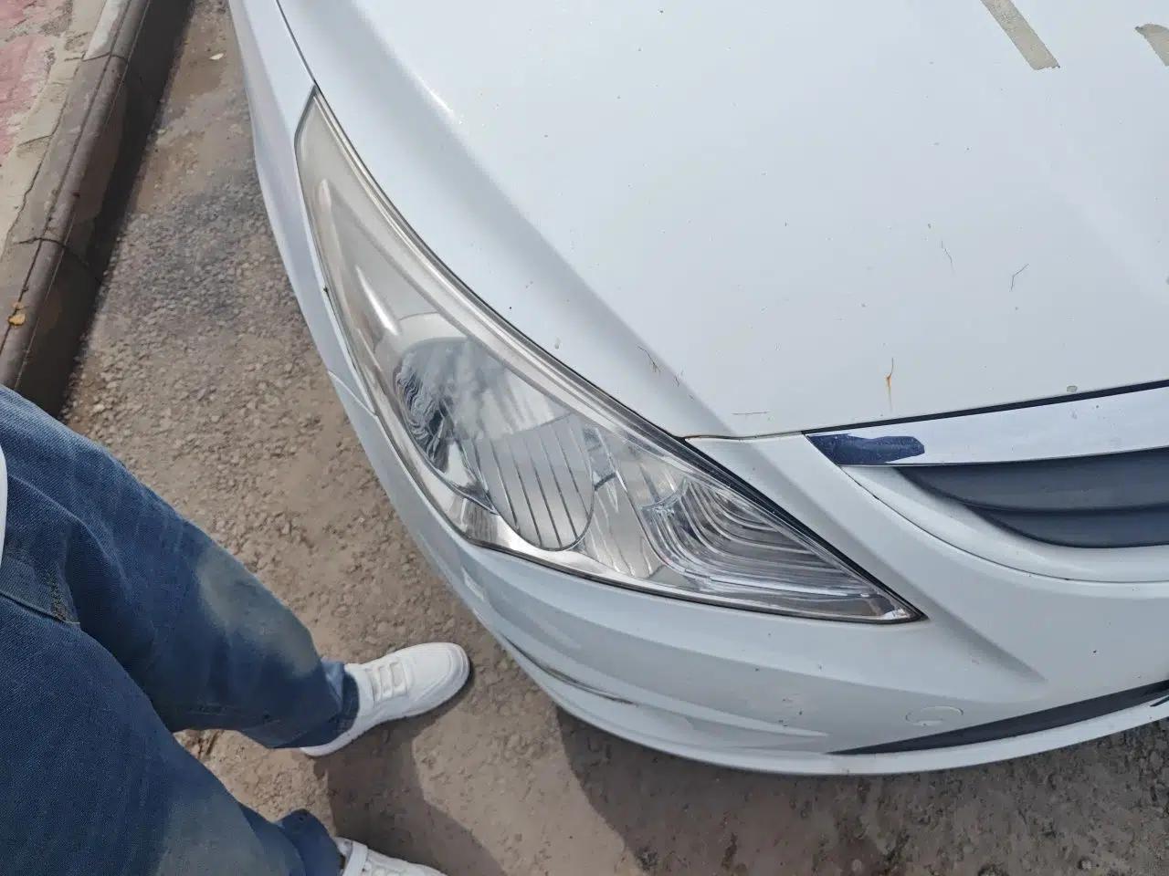Hyundai Verna (older generation) 2010 Sedan 1.4L Manual Comfort GS — миниатюра 7