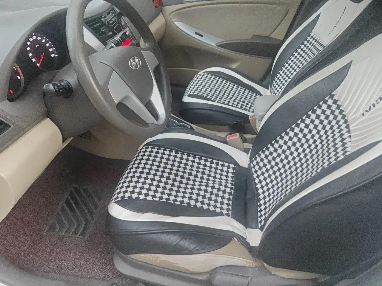 Hyundai Verna (older generation) 2010 Sedan 1.4L Automatic Fashionable GT Model — миниатюра 16