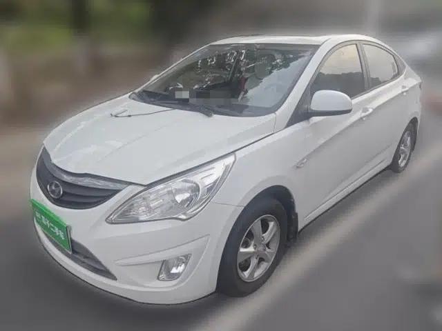 Hyundai Verna (older generation) 2010 Sedan 1.4L Automatic Fashionable GT Model