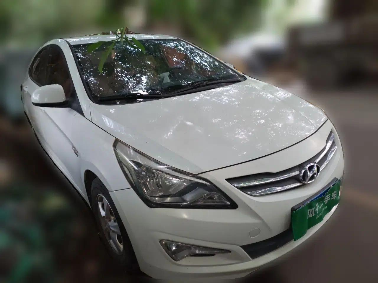 Hyundai Verna (older generation) 2014 1.4L Automatic Smart GLS — миниатюра 3
