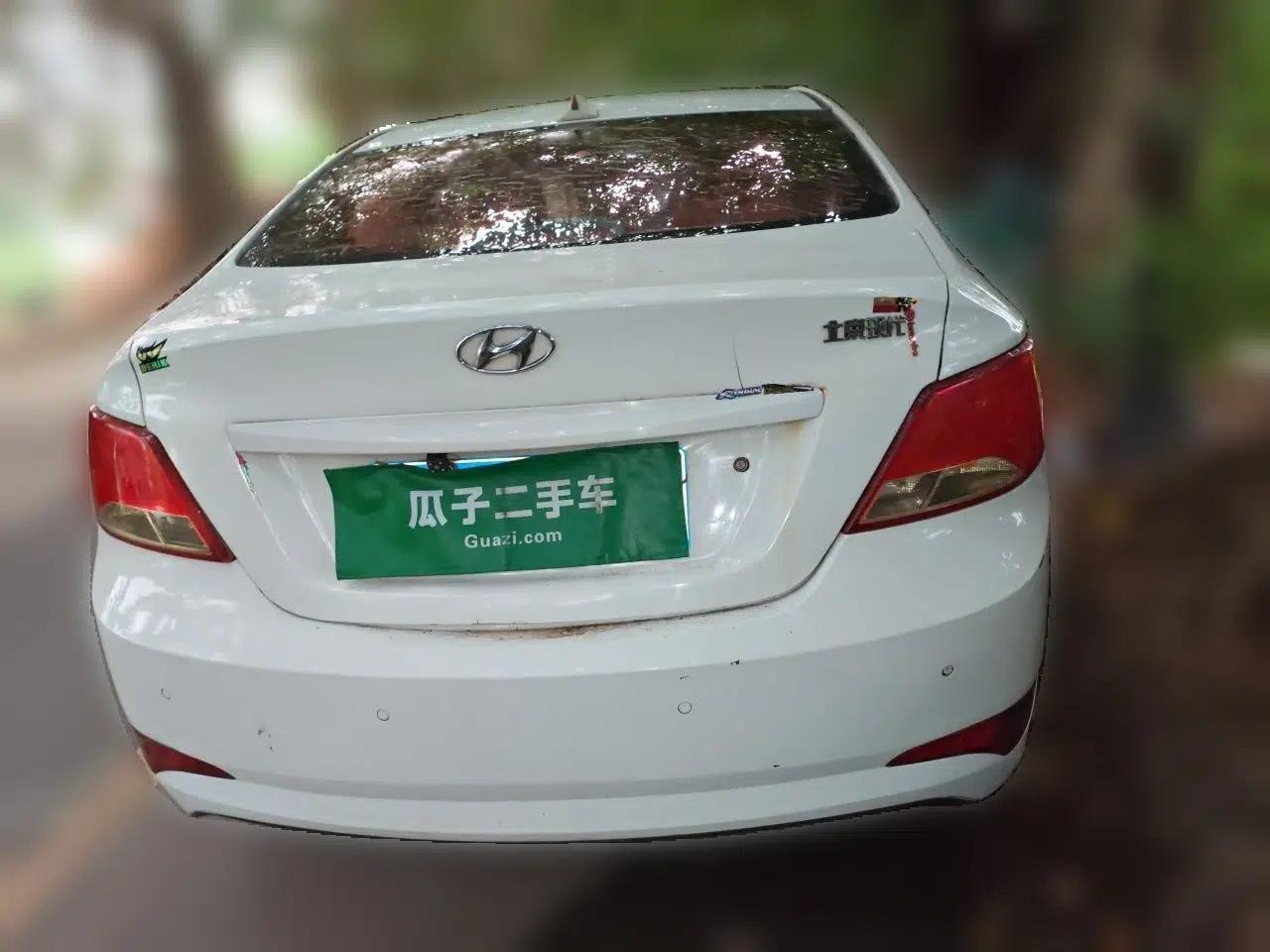 Hyundai Verna (older generation) 2014 1.4L Automatic Smart GLS — миниатюра 5