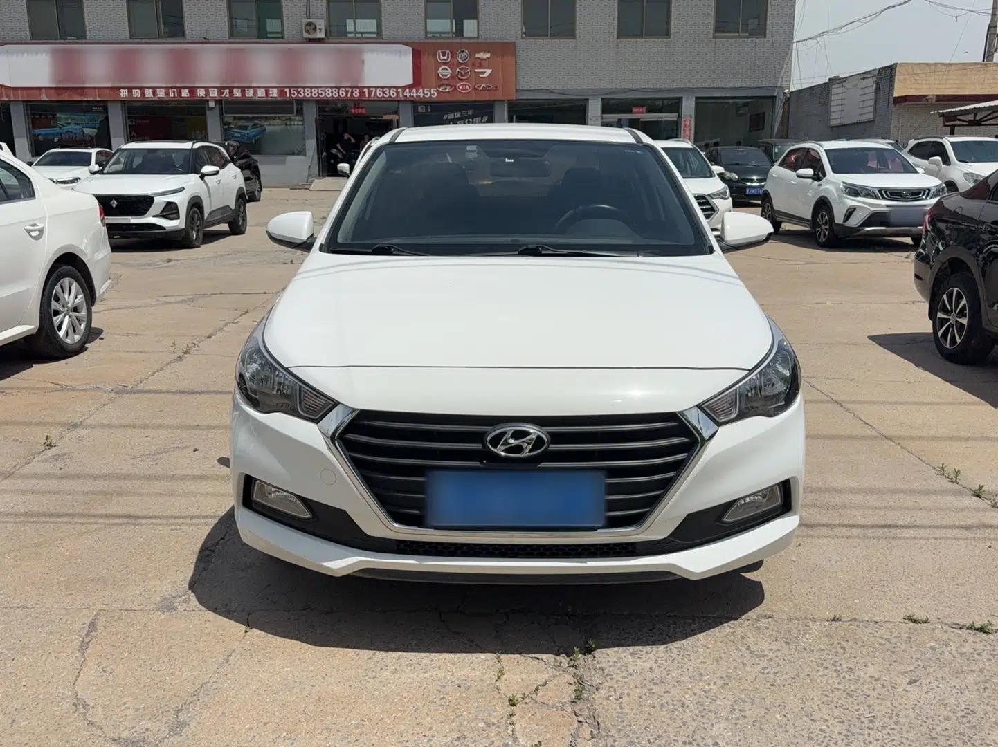 Hyundai Verna (new generation) 2016 1.4L Automatic Cool Edition GLS — миниатюра 2