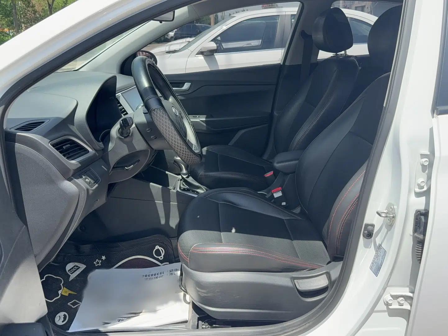 Hyundai Verna (new generation) 2016 1.4L Automatic Cool Edition GLS — миниатюра 10