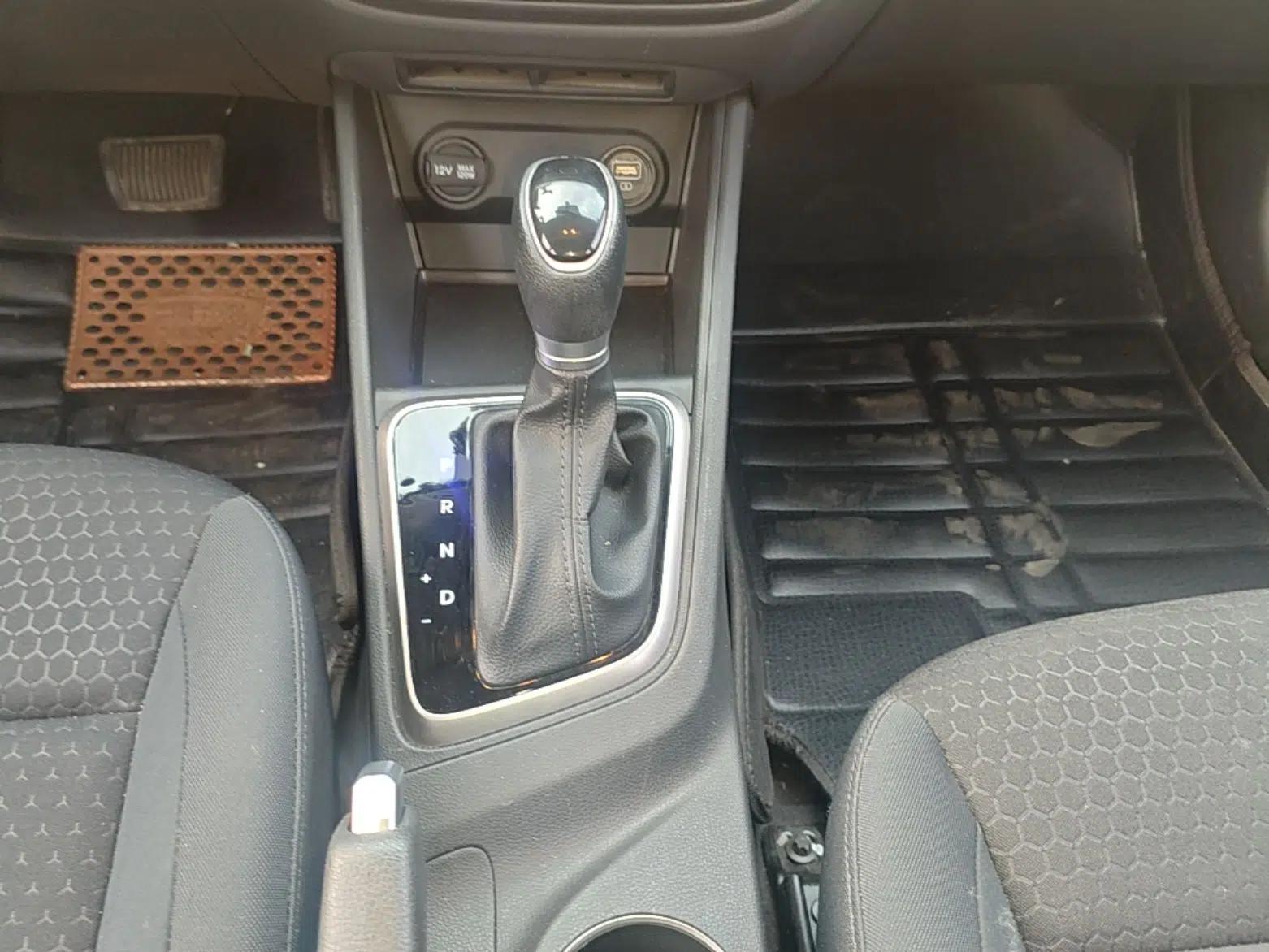 Hyundai Verna (new generation) 2020 1.4L CVT GLS Cool Edition — миниатюра 17