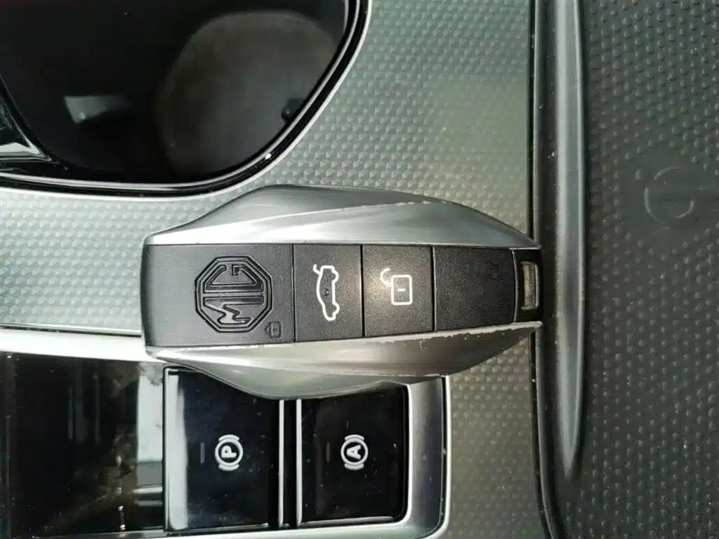 MG7 2023 2.0T Automatic Trophy+ Exhilarating Edition — миниатюра 9