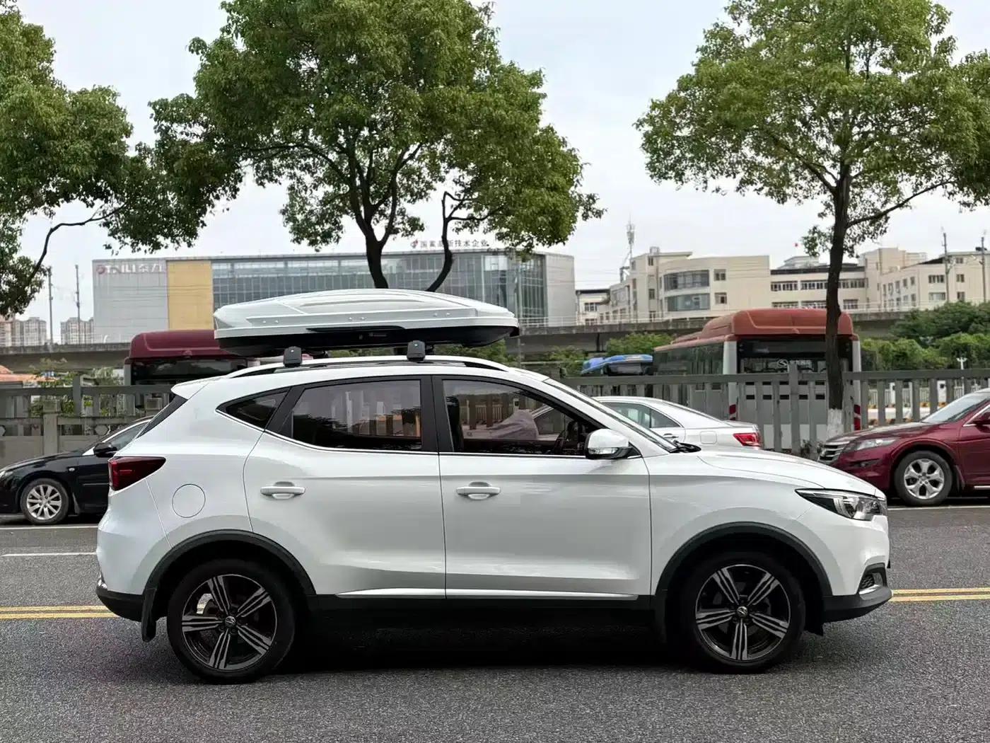 MG ZS 2020: A Global Bestseller with Over a Million Units, 1.5L Manual Transmission, 65-inch Panoramic Sunroof Edition — миниатюра 3
