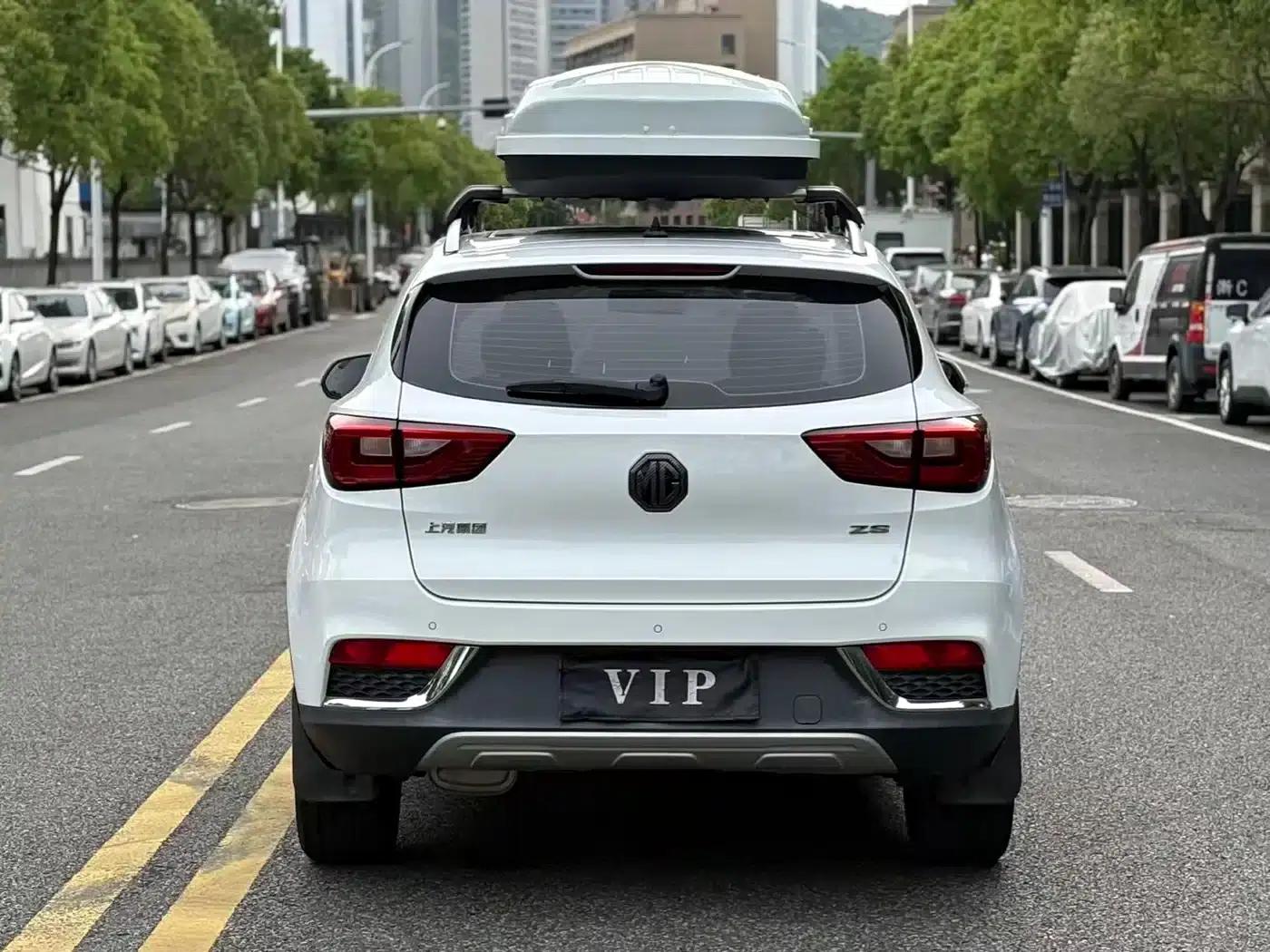 MG ZS 2020: A Global Bestseller with Over a Million Units, 1.5L Manual Transmission, 65-inch Panoramic Sunroof Edition — миниатюра 5