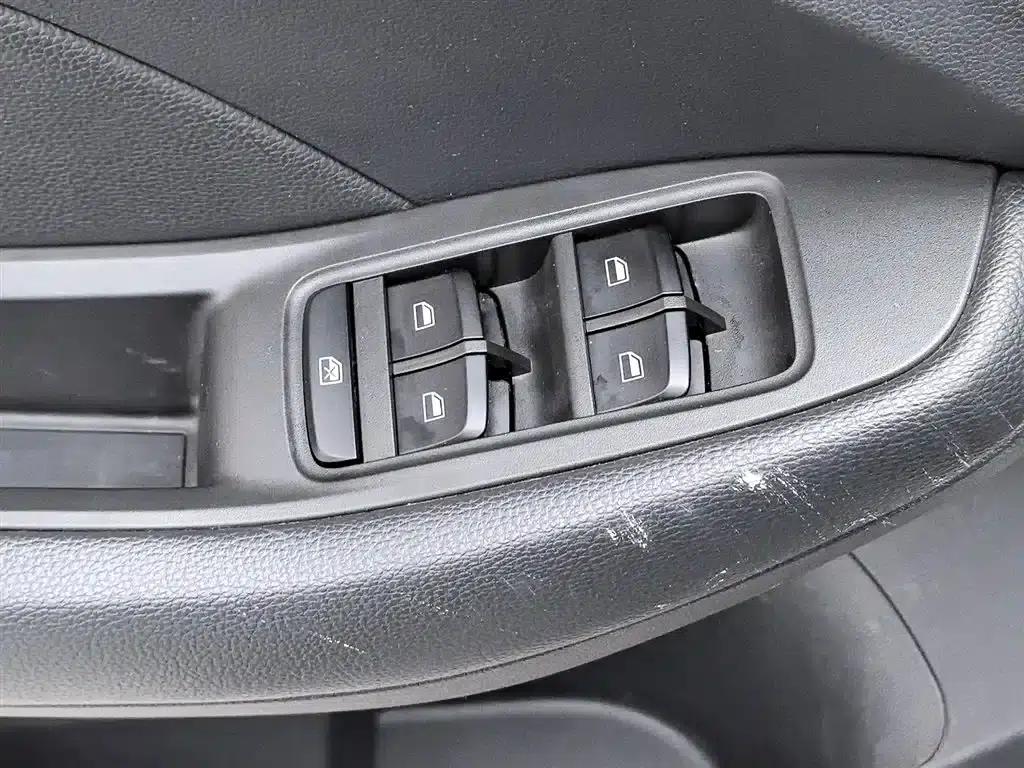 MG ZS 2018 1.5L Automatic Luxury Edition (National V Emission Standard) — миниатюра 9