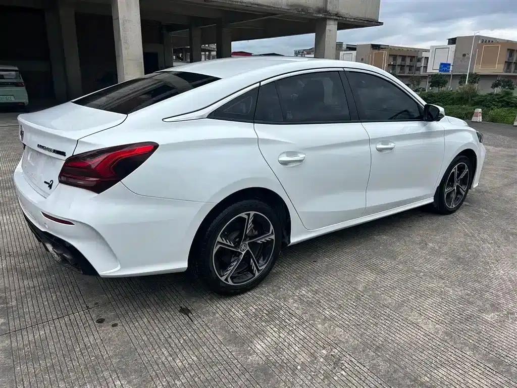 MG5 Scorpio 2022 1.5T Luxury Edition — миниатюра 4