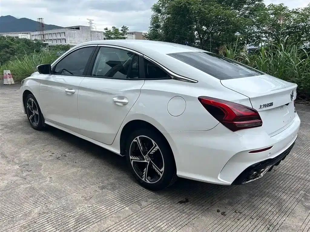 MG5 Scorpio 2022 1.5T Luxury Edition — миниатюра 5