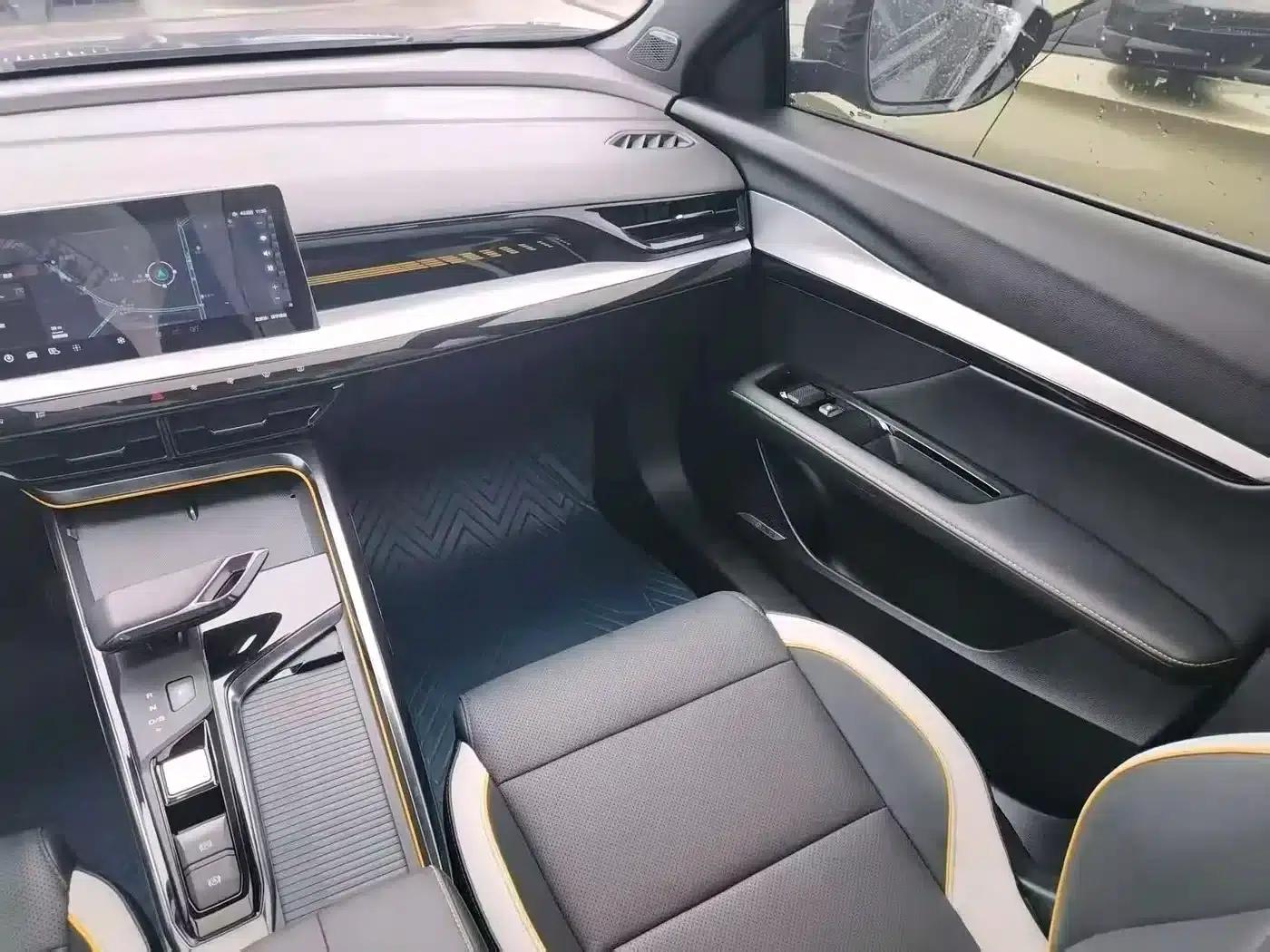 MG5 Scorpio 2022 1.5T Trophy Sport Luxury Edition — миниатюра 11