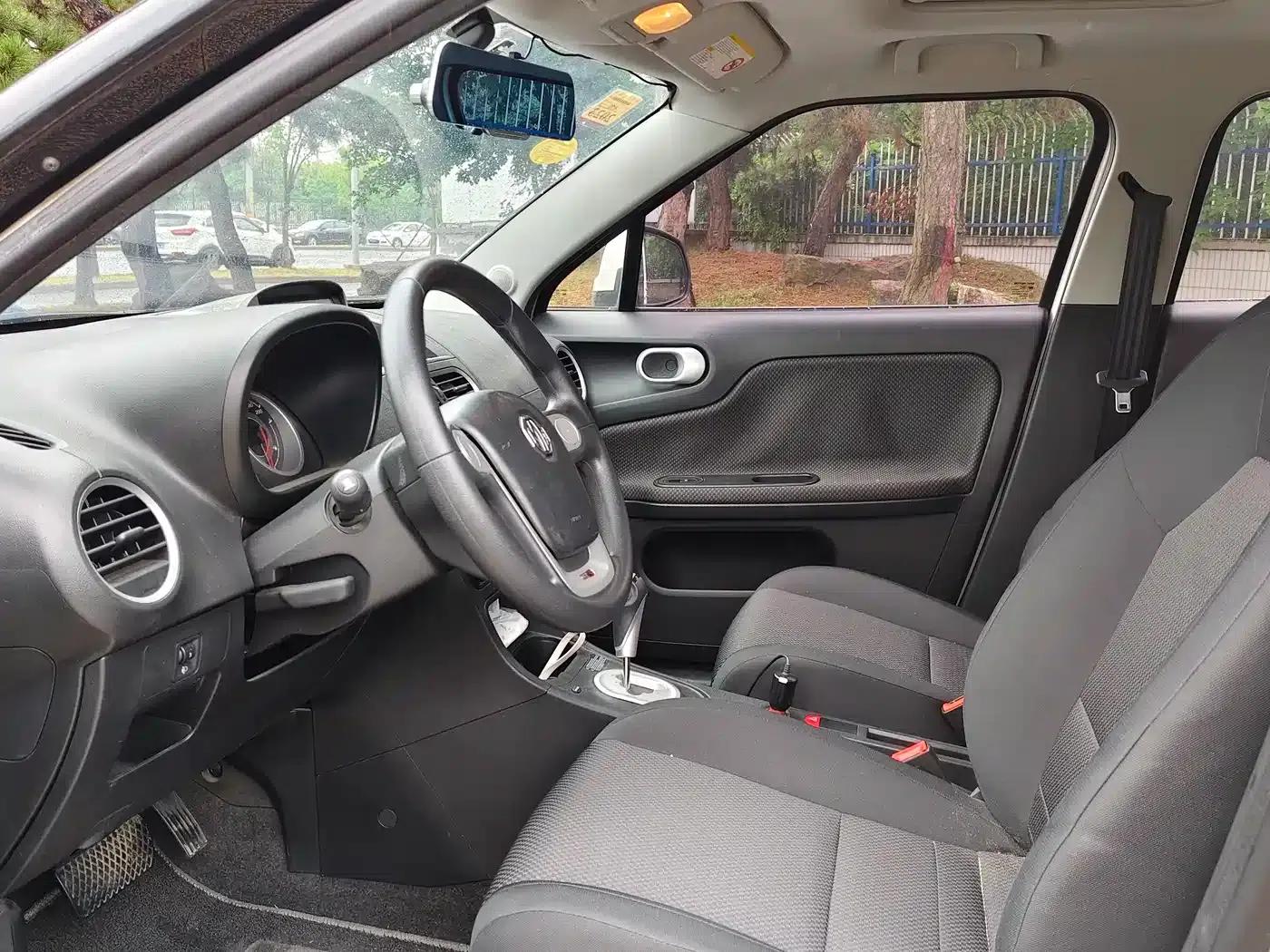 MG3 2014 1.5L AMT Elite Edition — миниатюра 9