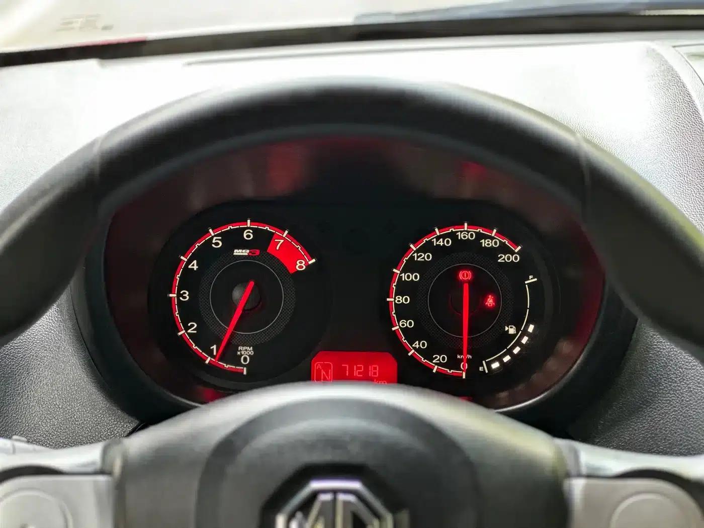 MG3 2014 1.3L AMT Comfort Edition — миниатюра 12