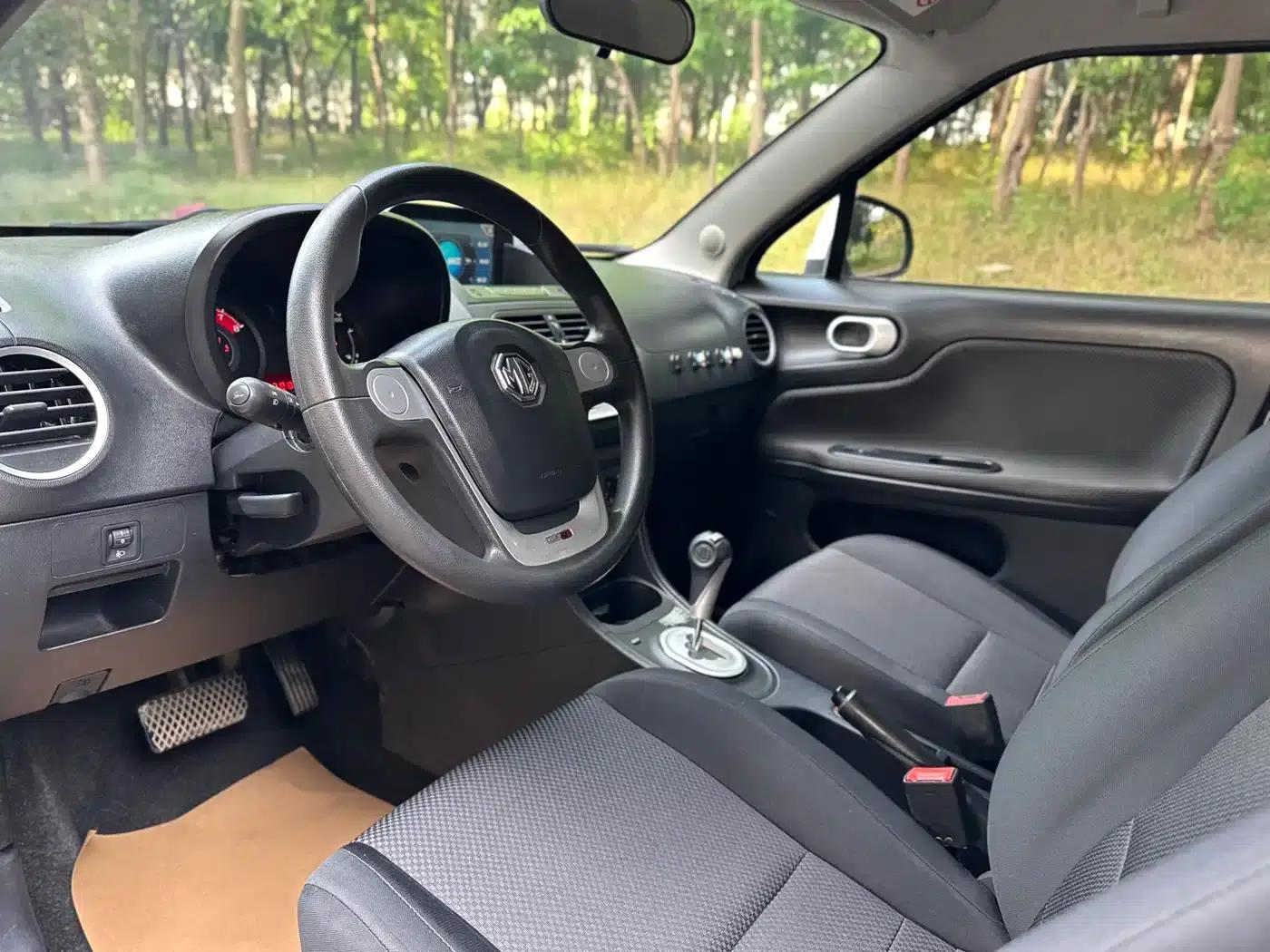MG3 2014 1.3L AMT Comfort Edition — миниатюра 6