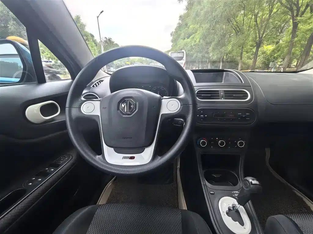 MG3 2013 1.3L AMT Comfort Edition — миниатюра 8