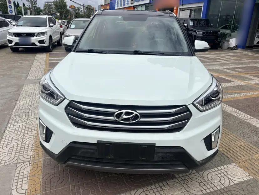 Hyundai ix25 2015 1.6L Automatic Two-Wheel-Drive Deluxe DLX Model — миниатюра 2