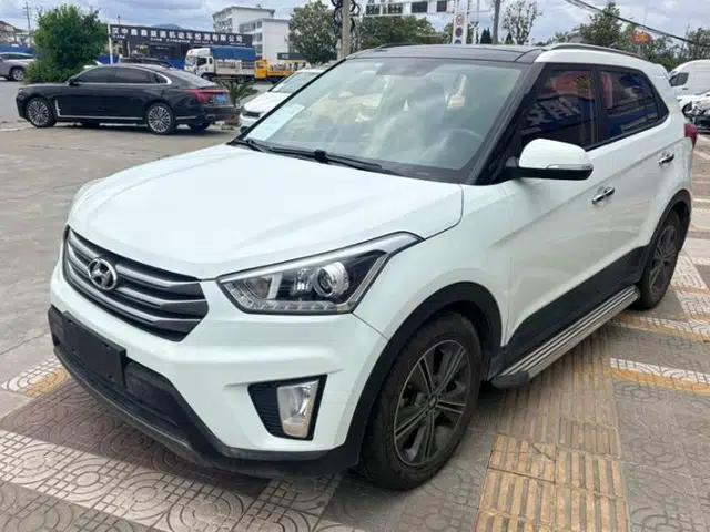 Hyundai ix25 2015 1.6L Automatic Two-Wheel-Drive Deluxe DLX Model