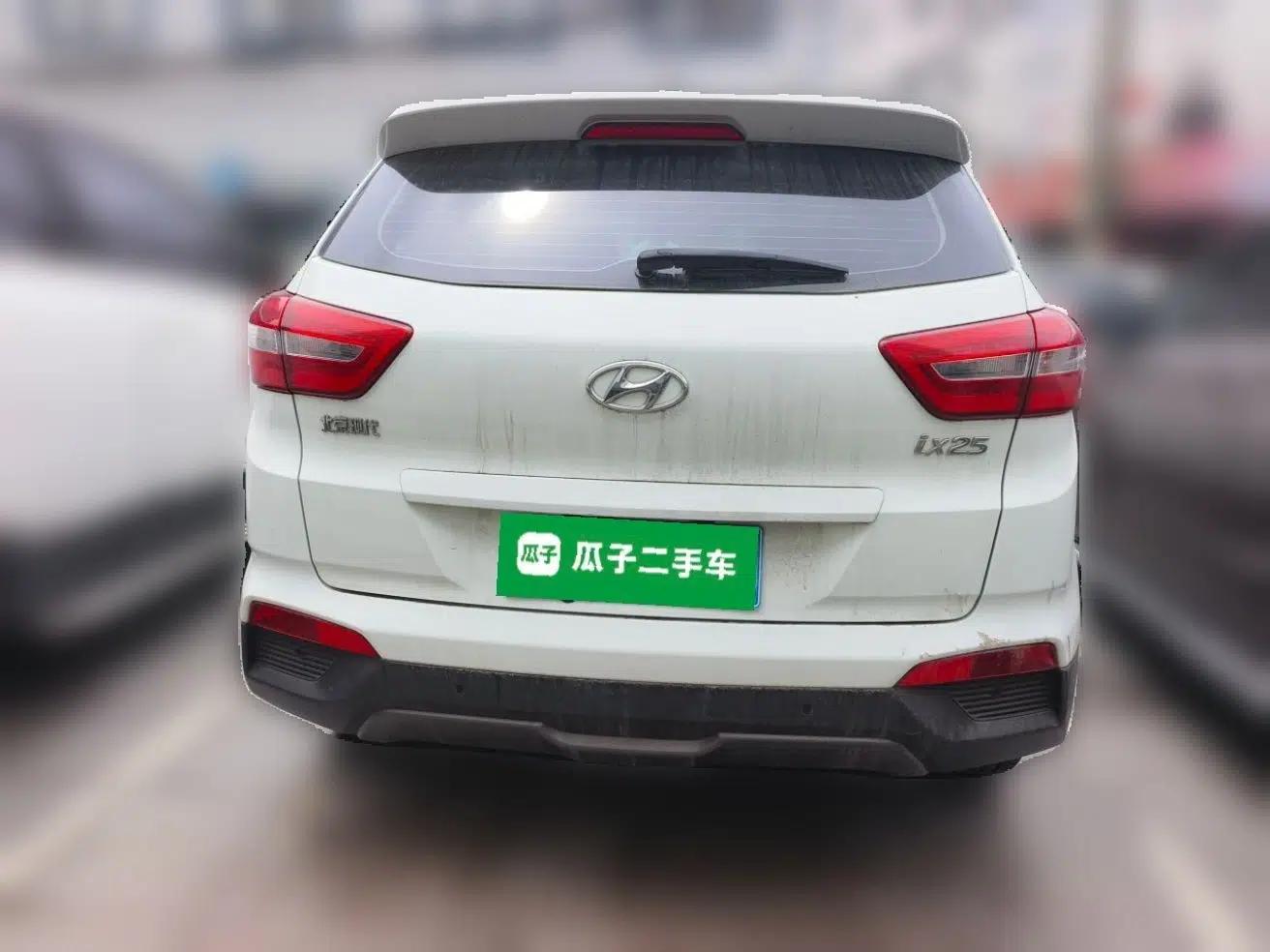 Hyundai ix25 2015 1.6L Automatic Two-Wheel-Drive Deluxe DLX Model — миниатюра 3