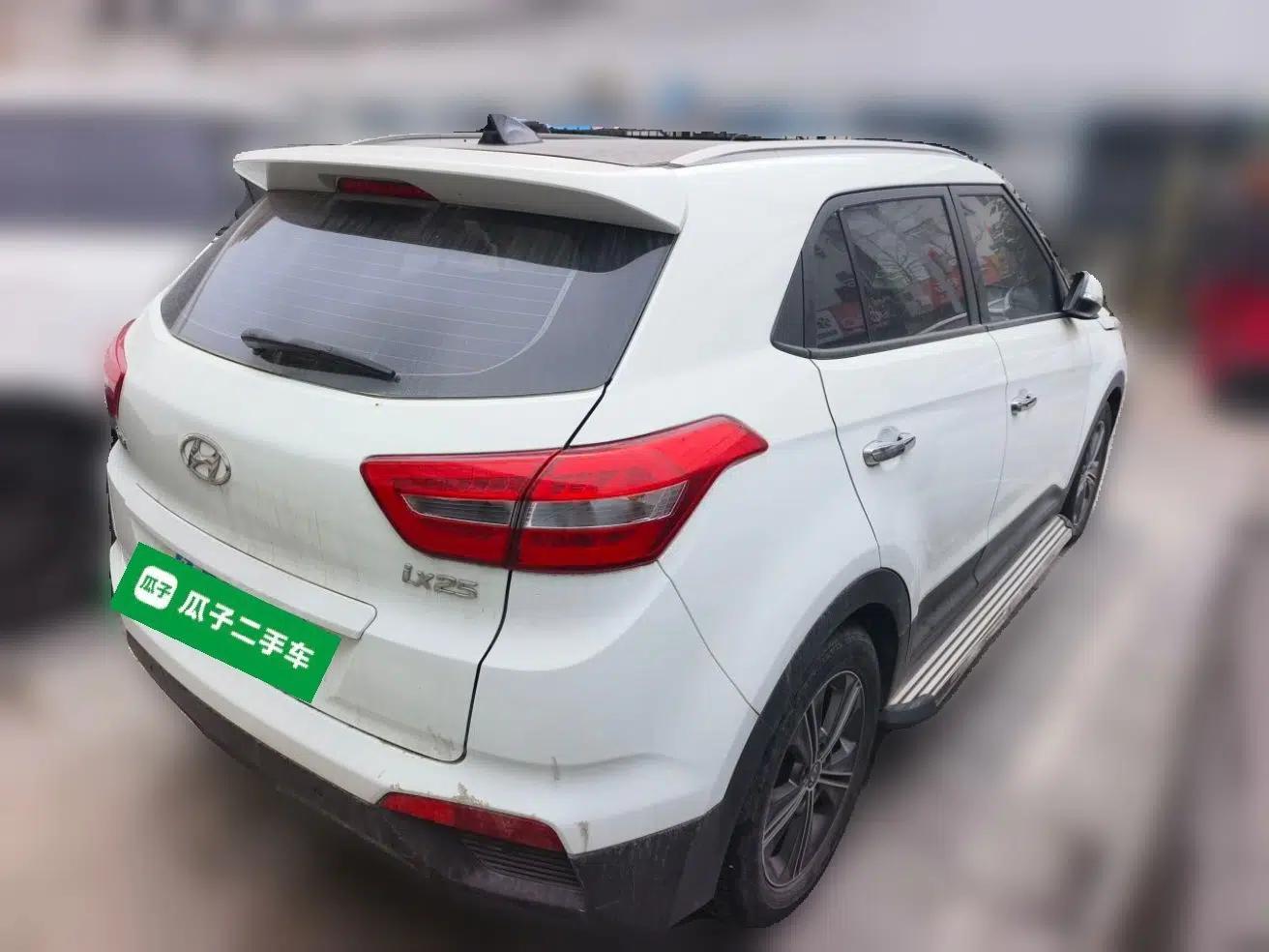 Hyundai ix25 2015 1.6L Automatic Two-Wheel-Drive Deluxe DLX Model — миниатюра 4