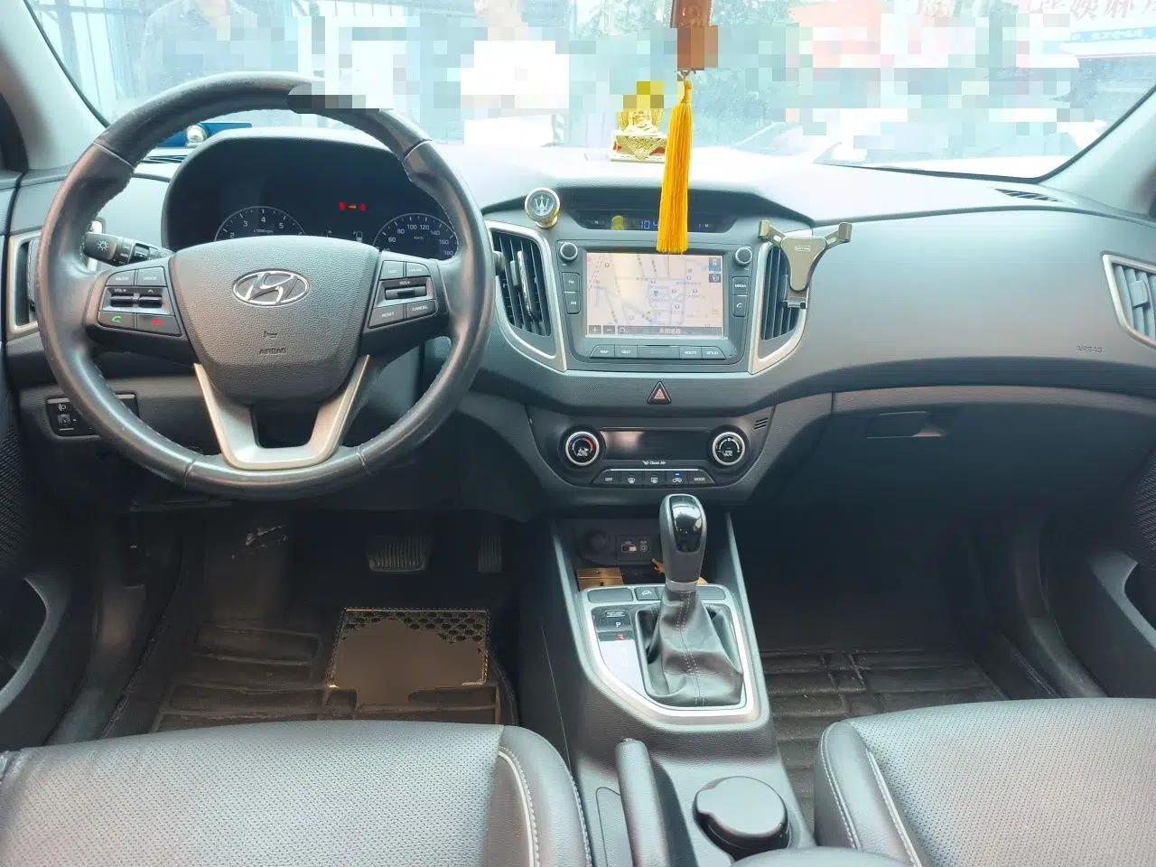 Hyundai ix25 2015 1.6L Automatic Two-Wheel-Drive Deluxe DLX Model — миниатюра 6