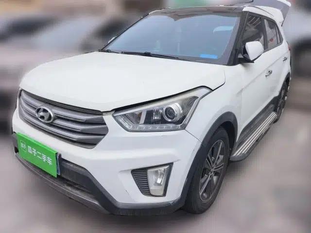 Hyundai ix25 2015 1.6L Automatic Two-Wheel-Drive Deluxe DLX Model