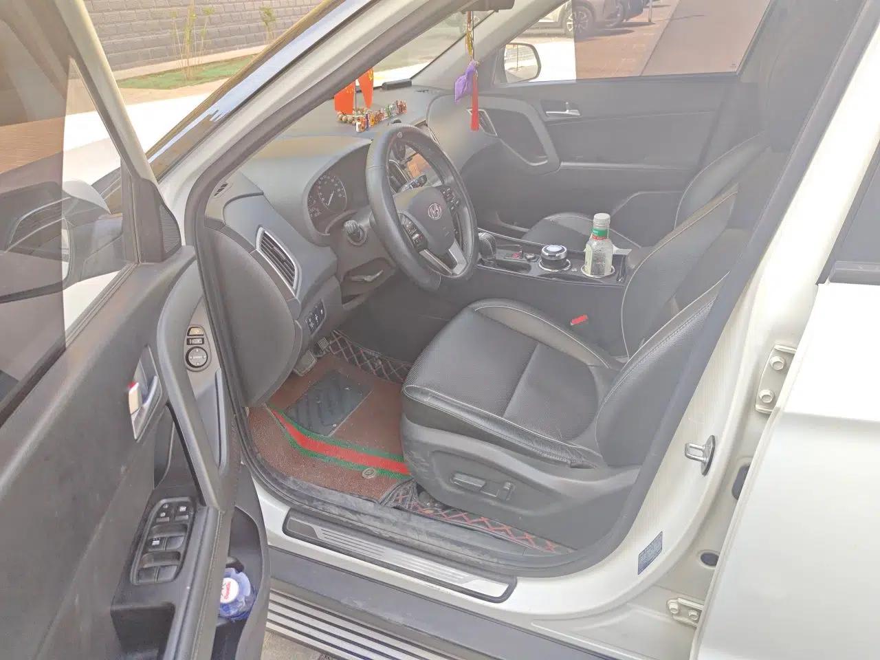 Hyundai ix25 2015 1.6L Automatic Two-Wheel-Drive Deluxe DLX Model — миниатюра 19