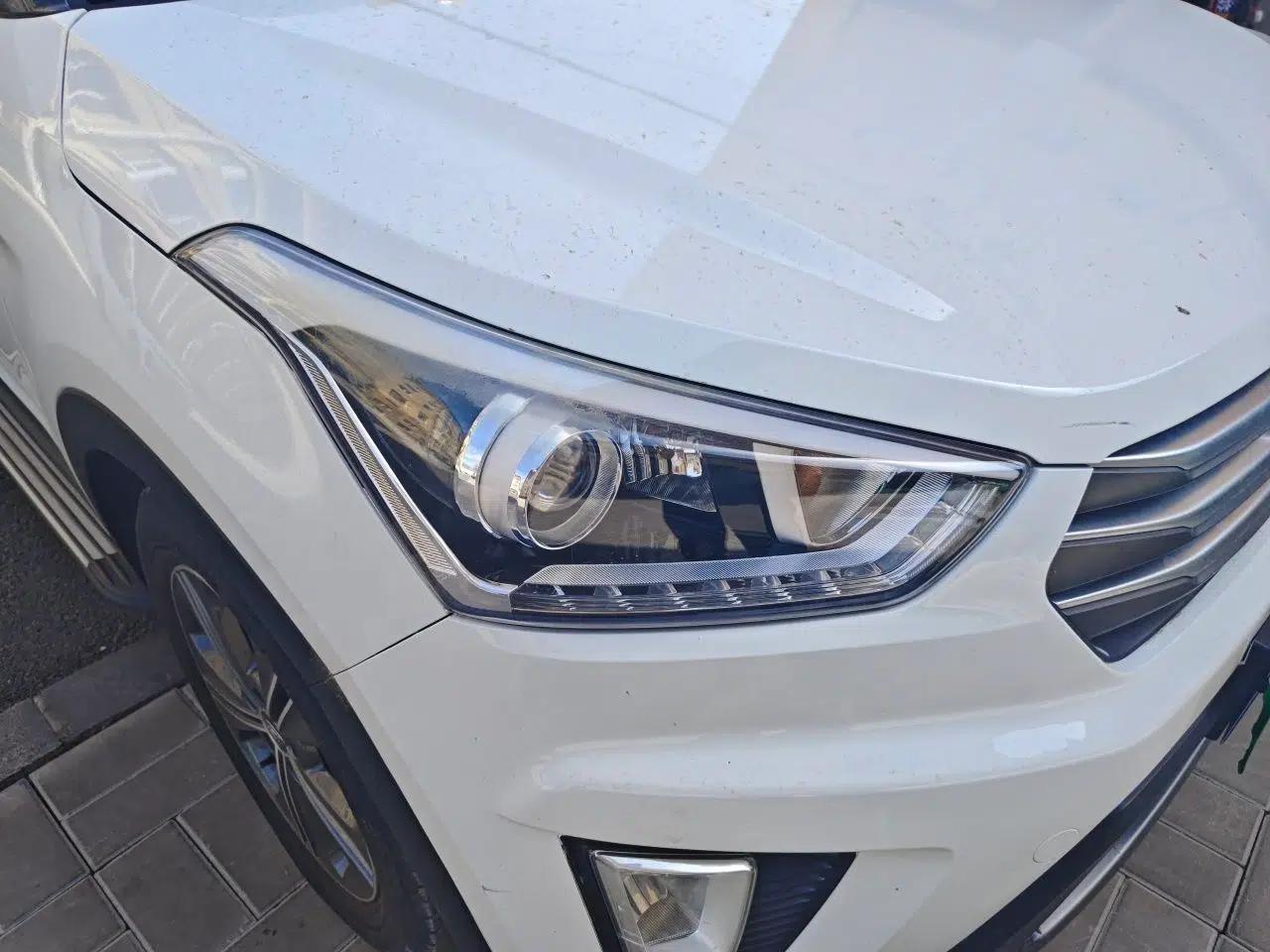 Hyundai ix25 2015 1.6L Automatic Two-Wheel-Drive Deluxe DLX Model — миниатюра 7