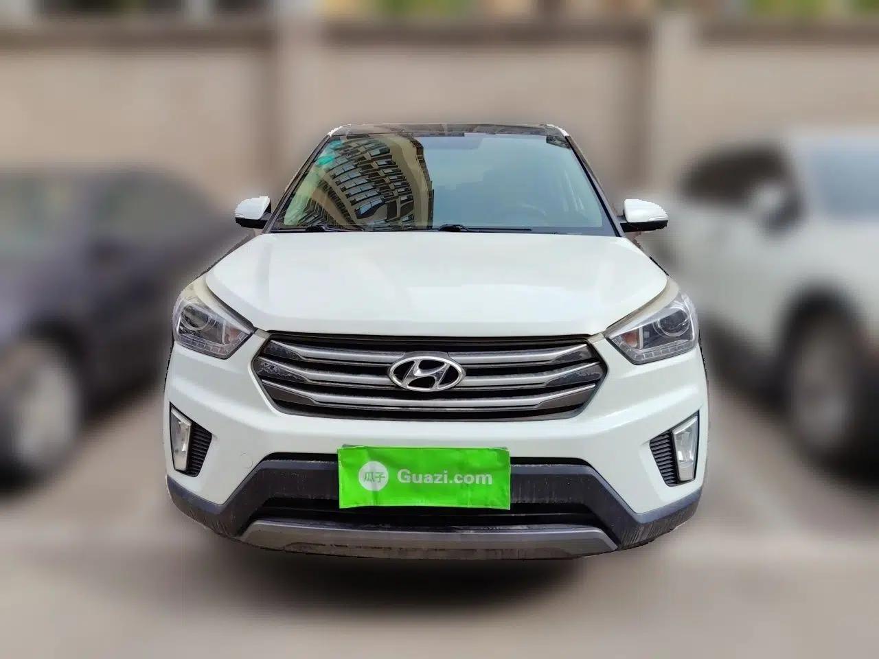 Hyundai ix25 2015 1.6L Automatic Two-Wheel-Drive Deluxe DLX Model — миниатюра 2
