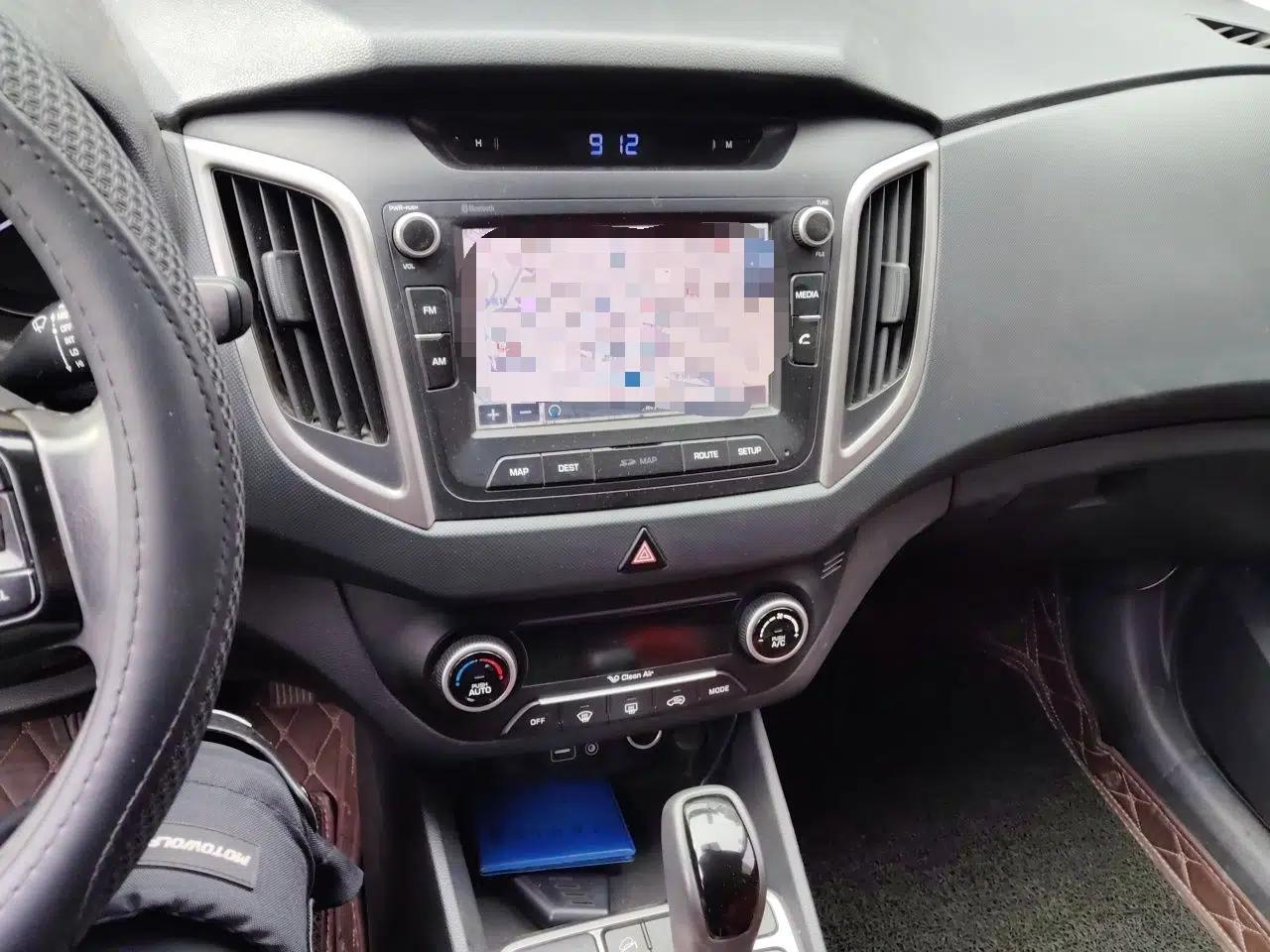 Hyundai ix25 2015 1.6L Automatic Two-Wheel-Drive Deluxe DLX Model — миниатюра 14
