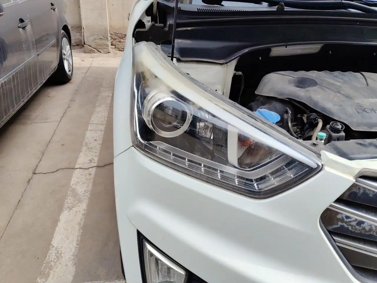 Hyundai ix25 2015 1.6L Automatic Two-Wheel-Drive Deluxe DLX Model — миниатюра 7