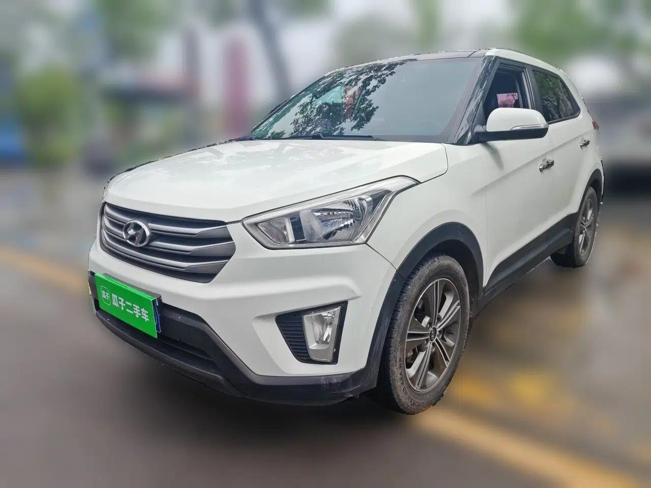 Hyundai ix25 2015 1.6L Automatic Two-Wheel Drive Smart GLS Trim — миниатюра 1