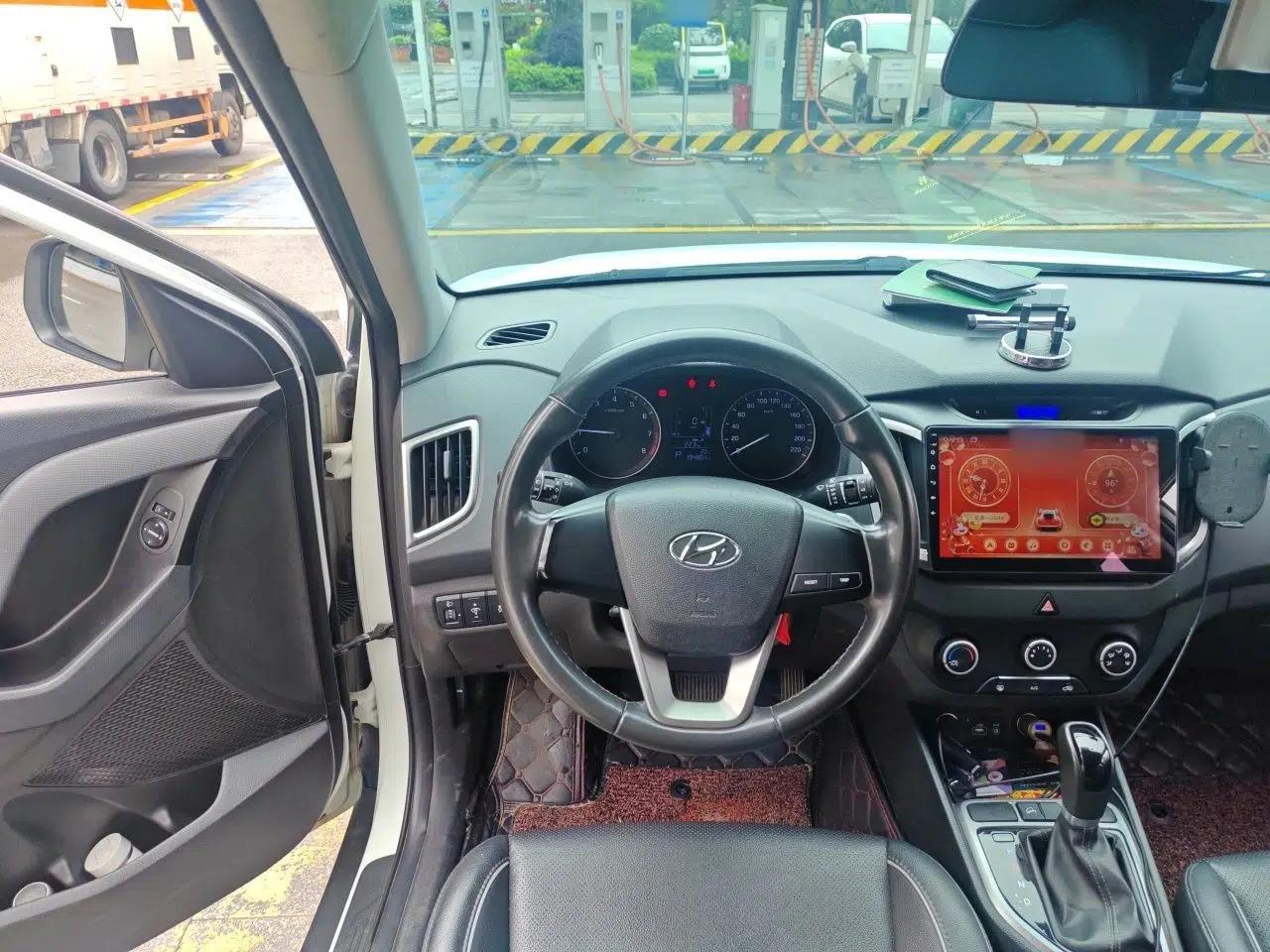 Hyundai ix25 2015 1.6L Automatic Two-Wheel Drive Smart GLS Trim — миниатюра 11