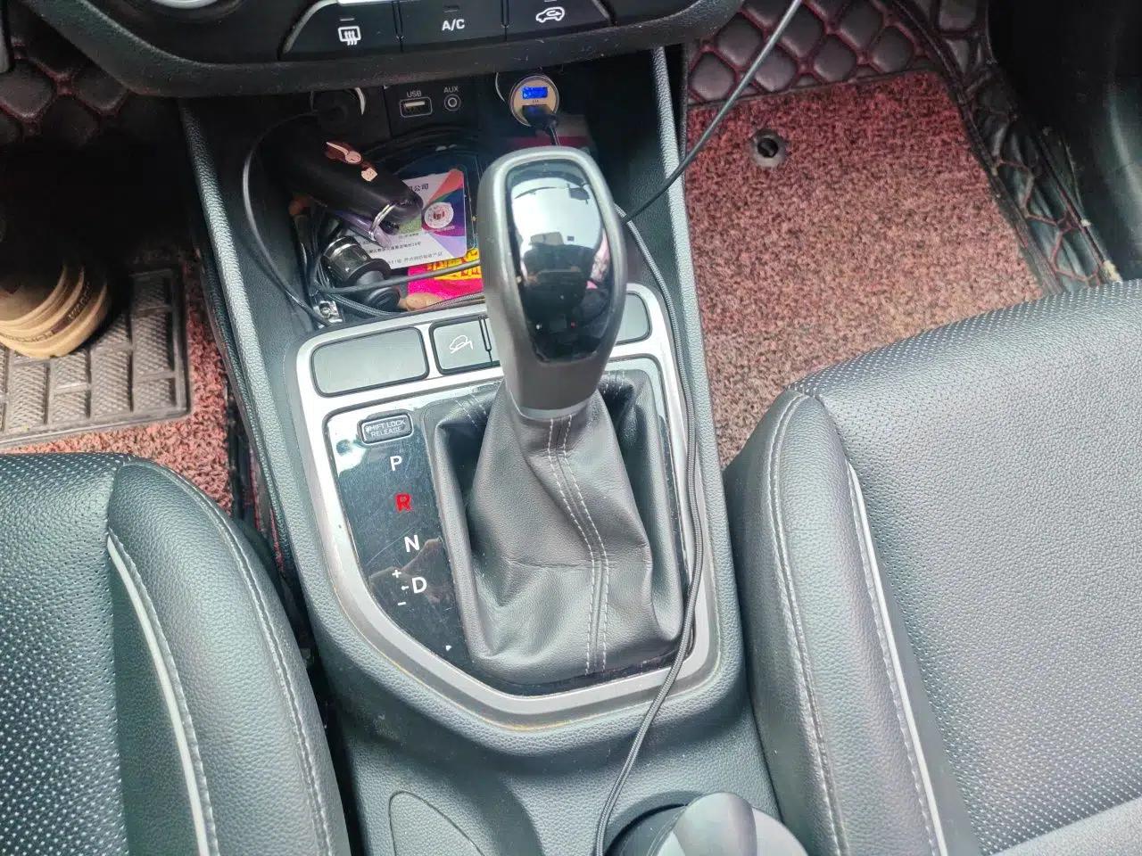 Hyundai ix25 2015 1.6L Automatic Two-Wheel Drive Smart GLS Trim — миниатюра 15