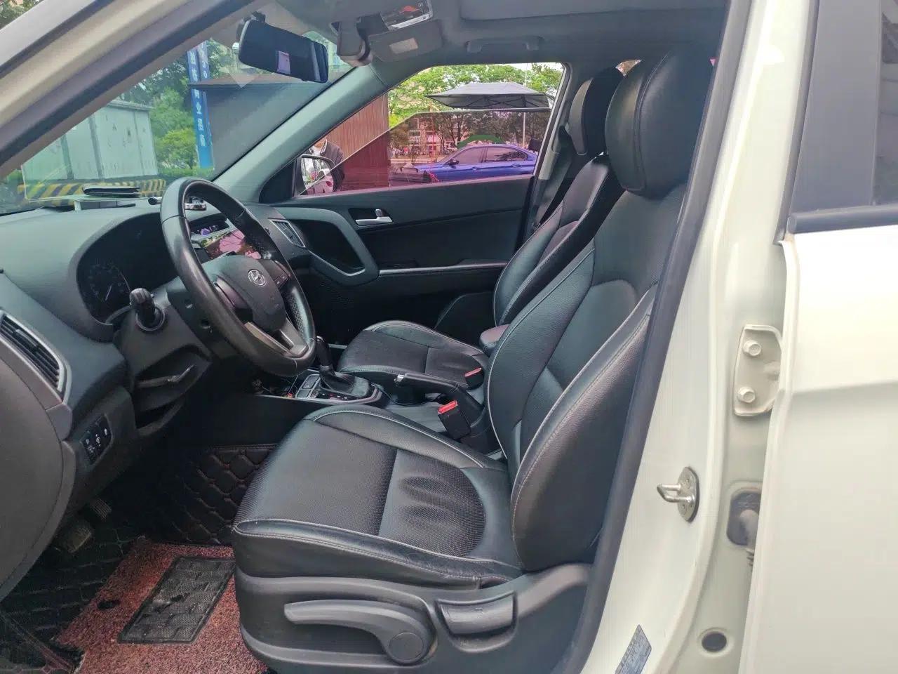 Hyundai ix25 2015 1.6L Automatic Two-Wheel Drive Smart GLS Trim — миниатюра 16