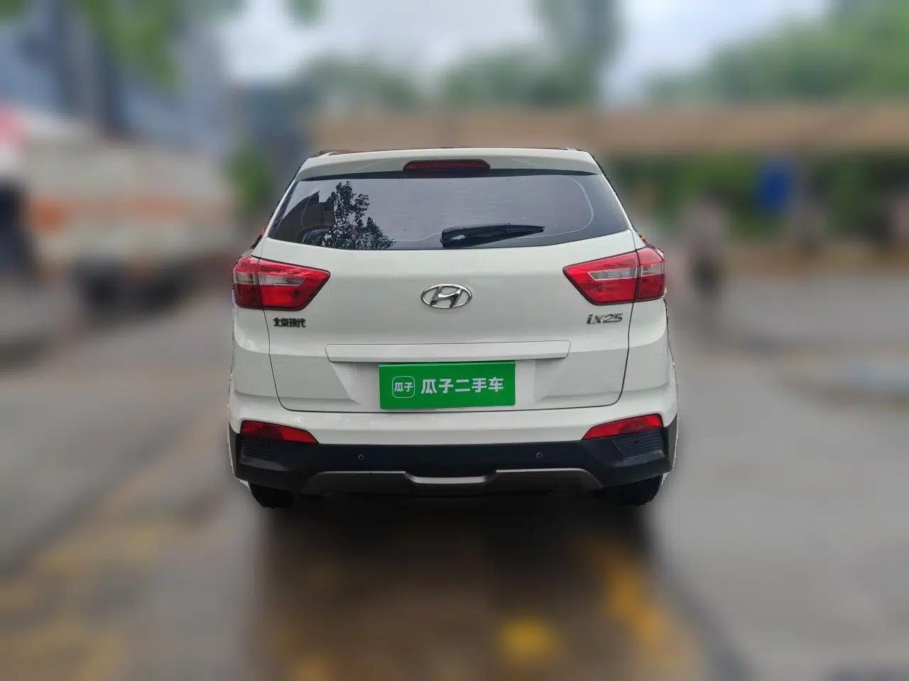 Hyundai ix25 2015 1.6L Automatic Two-Wheel Drive Smart GLS Trim — миниатюра 5