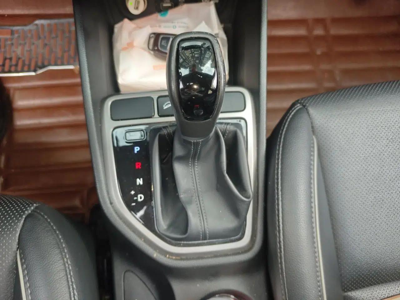 Hyundai ix25 2015 1.6L Automatic Two-Wheel Drive Smart GLS Trim — миниатюра 15